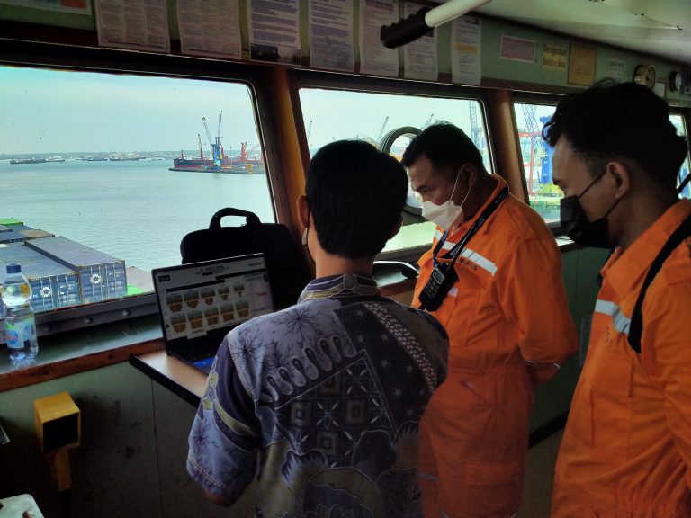 iStow Container Meratus Kupang
