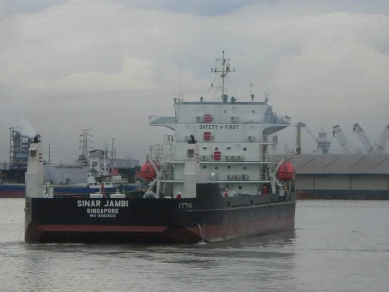 MV. Sinar Jambi